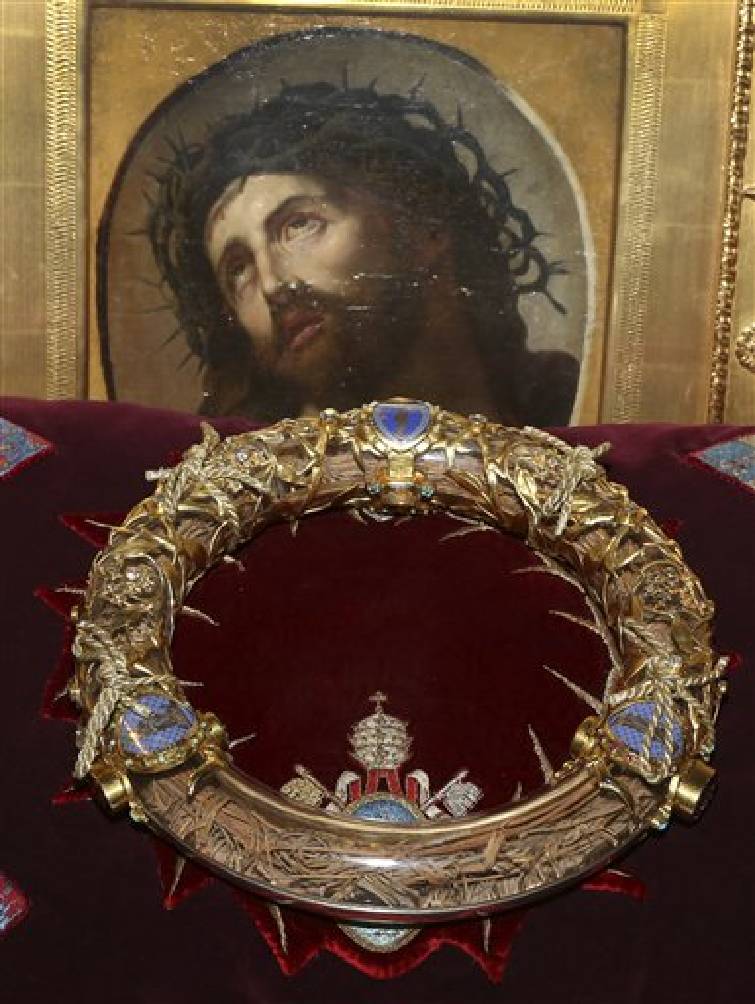 Relikwie Korony Cierniowej Chrystusa przechowywane w katedrze Notre -Dame w Paryżu